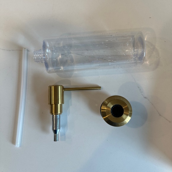 Built in countertop soap dispenser in GOLD - Picture 8 of 8